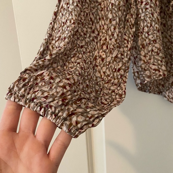 Gentle Fawn Blouse - Picture 4 of 6